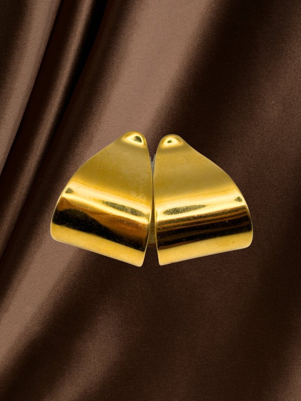 Goldtone Wave Open Hoop Earrings, Stickpin